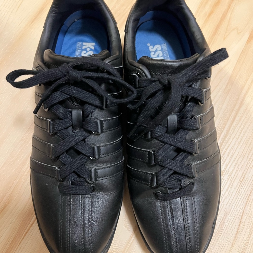 K-Swiss Men’s Black Leather Lace-Up Sneakers size 10